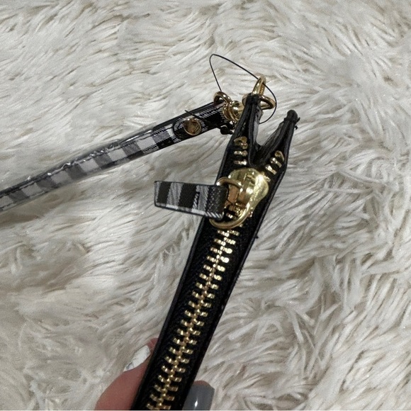 Nanette Lepore buffalo plaid small wristlet card case Vegan Leather NWOT - Picture 6 of 10